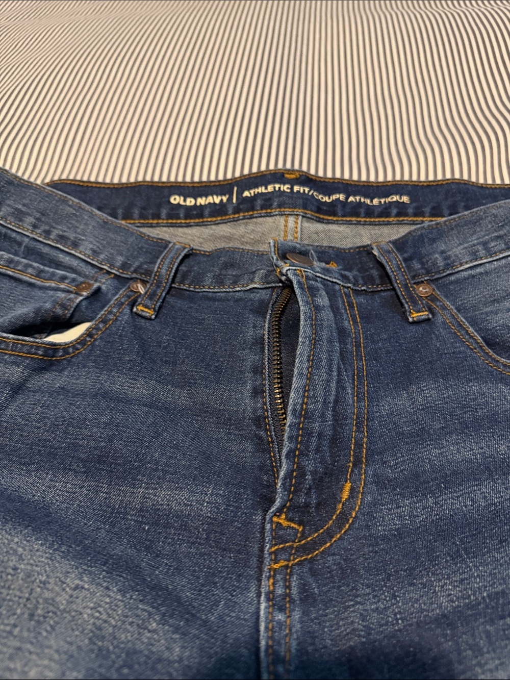 Men’s old navy jeans. Never worn.